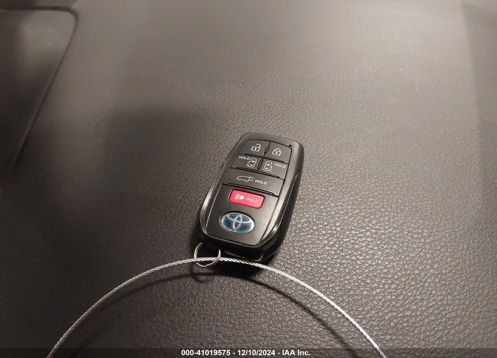 2023 TOYOTA SIENNA XSE VIN: 5TDDSKFC1PS108059