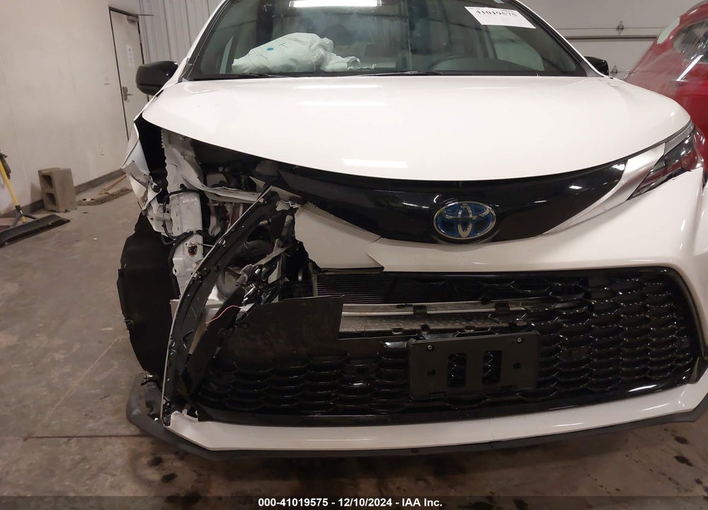 2023 TOYOTA SIENNA XSE VIN: 5TDDSKFC1PS108059
