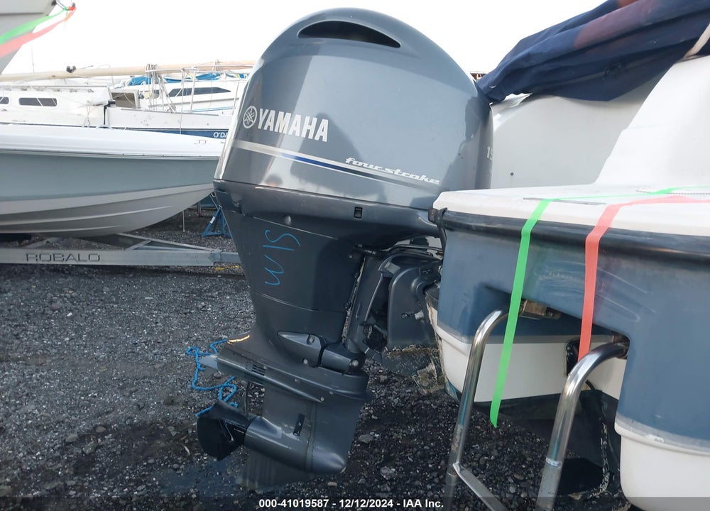 2001 BAYLINER BOAT VIN: BLNA14GFF001