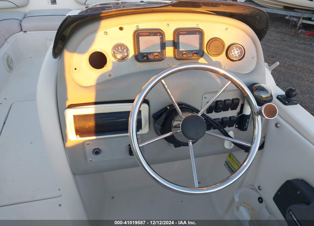 2001 BAYLINER BOAT VIN: BLNA14GFF001
