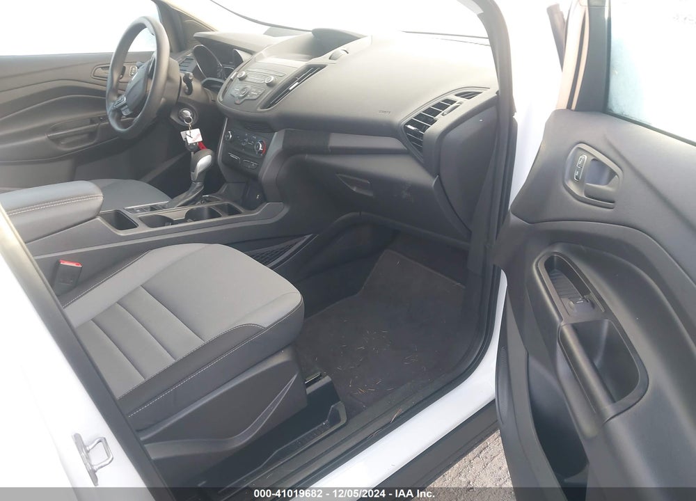 2019 FORD ESCAPE S VIN: 1FMCU0F76KUB11262