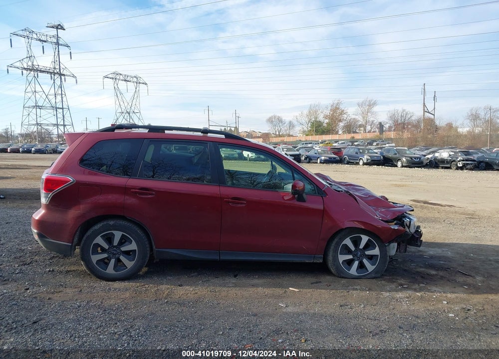 2018 SUBARU FORESTER 2.5I PREMIUM VIN: JF2SJAEC2JH518176