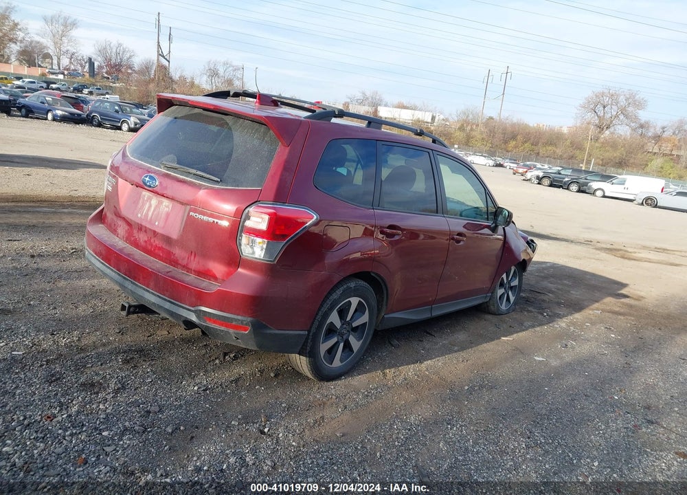 2018 SUBARU FORESTER 2.5I PREMIUM VIN: JF2SJAEC2JH518176