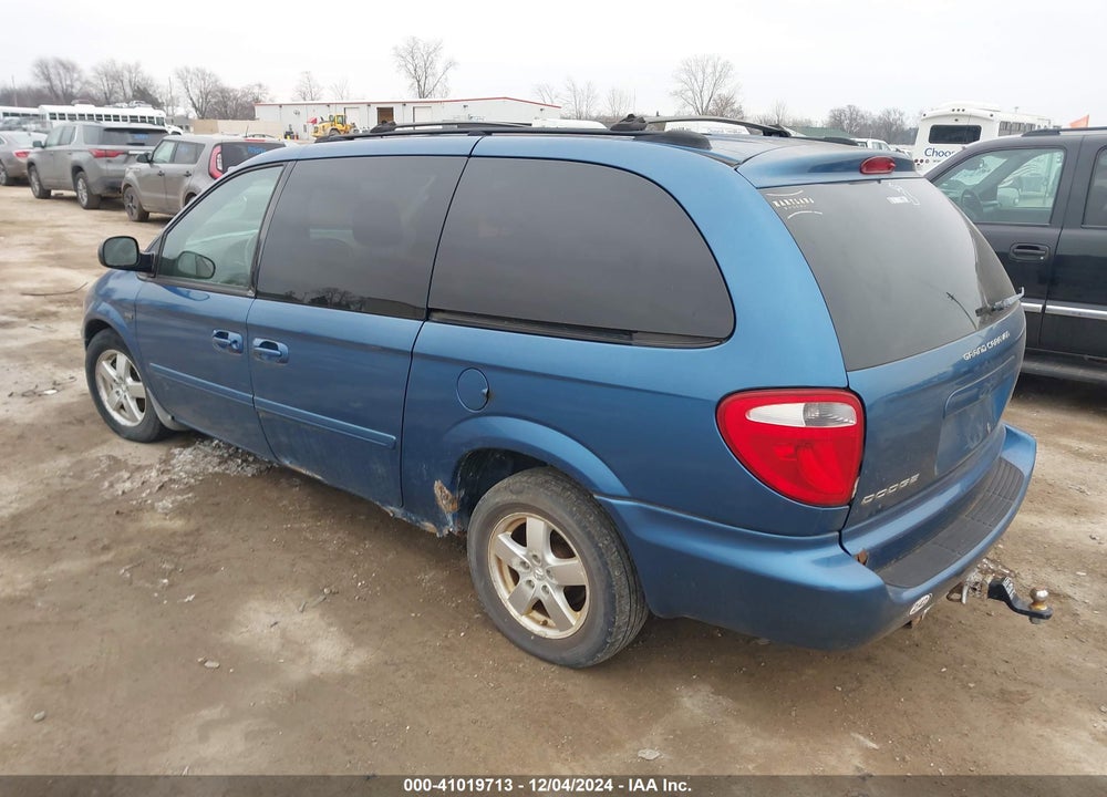 2005 DODGE GRAND CARAVAN SXT VIN: 2D4GP44L55R369247