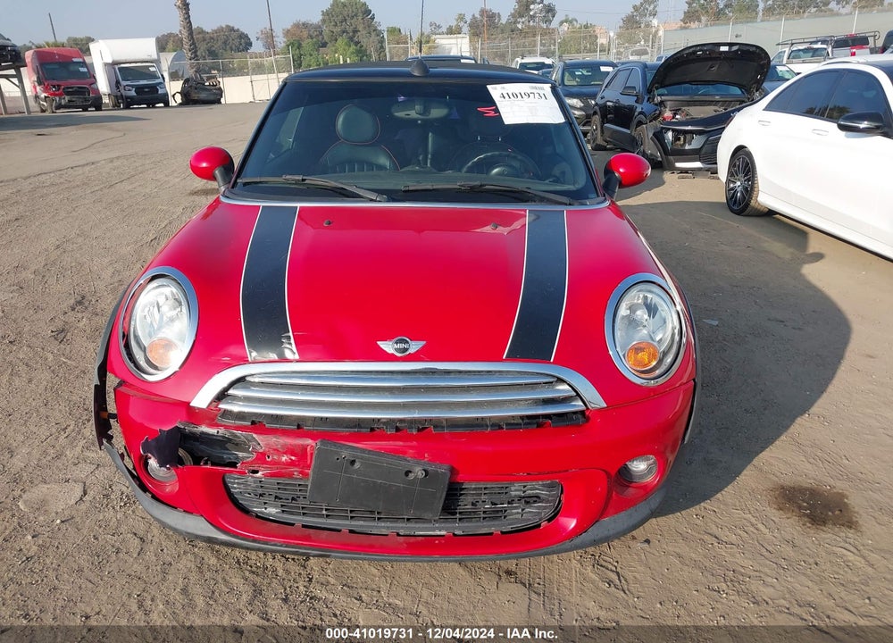 2013 MINI CONVERTIBLE COOPER VIN: WMWZN3C59DT568766