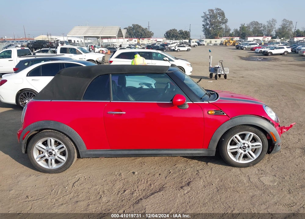 2013 MINI CONVERTIBLE COOPER VIN: WMWZN3C59DT568766