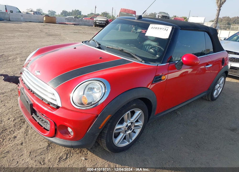 2013 MINI CONVERTIBLE COOPER VIN: WMWZN3C59DT568766