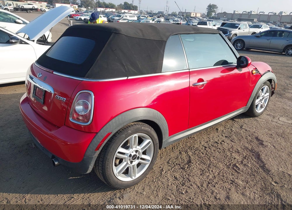 2013 MINI CONVERTIBLE COOPER VIN: WMWZN3C59DT568766