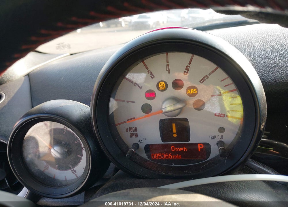 2013 MINI CONVERTIBLE COOPER VIN: WMWZN3C59DT568766
