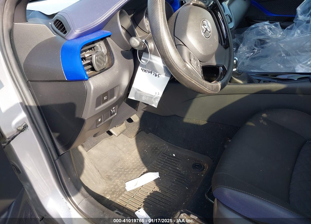 2020 TOYOTA C-HR XLE VIN: JTNKHMBX1L1071608