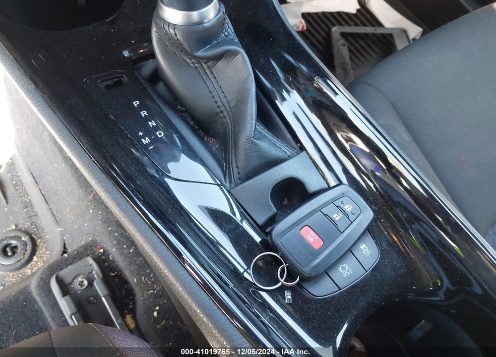 2020 TOYOTA C-HR XLE VIN: JTNKHMBX1L1071608
