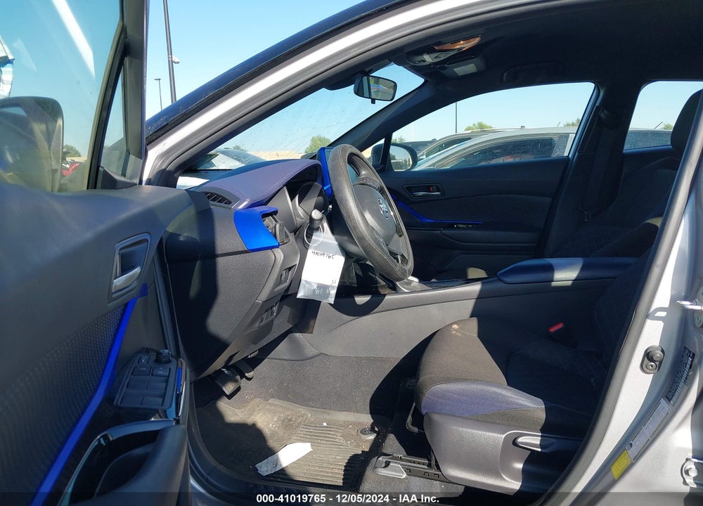 2020 TOYOTA C-HR XLE VIN: JTNKHMBX1L1071608
