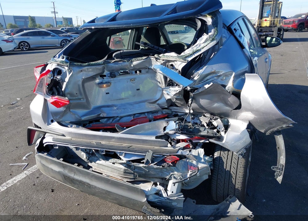 2020 TOYOTA C-HR XLE VIN: JTNKHMBX1L1071608