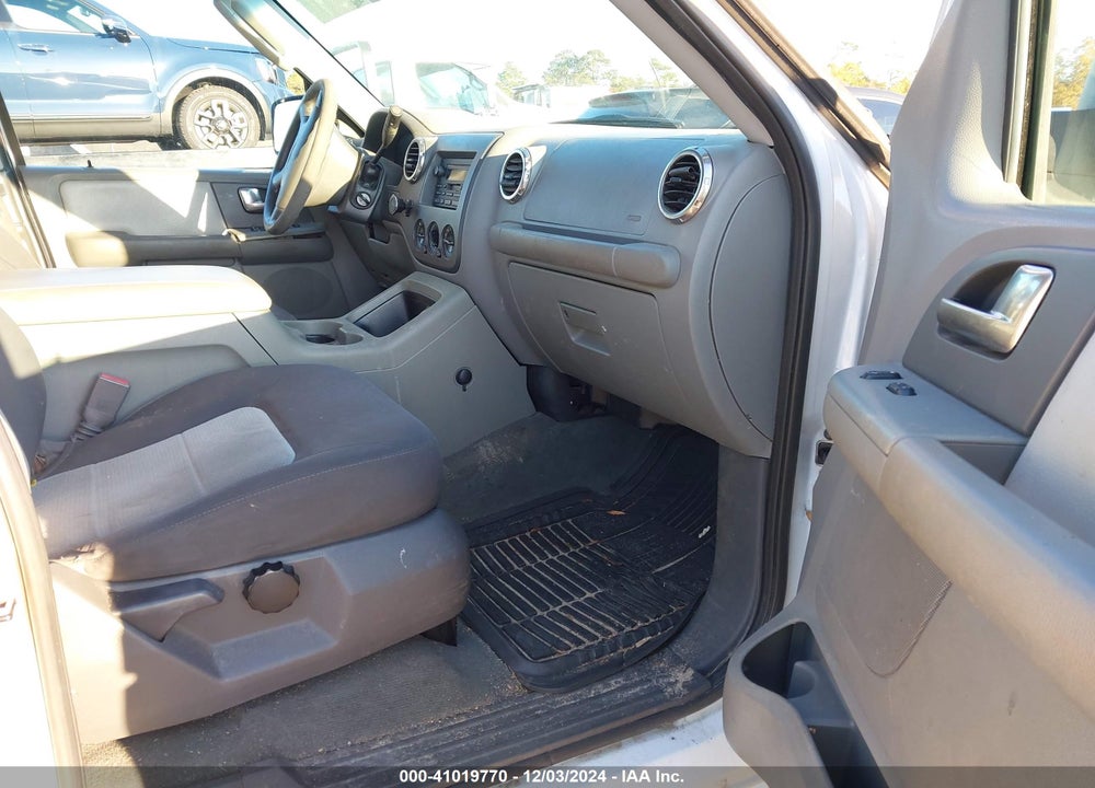 2004 FORD EXPEDITION XLT VIN: 1FMPU15L84LA88579