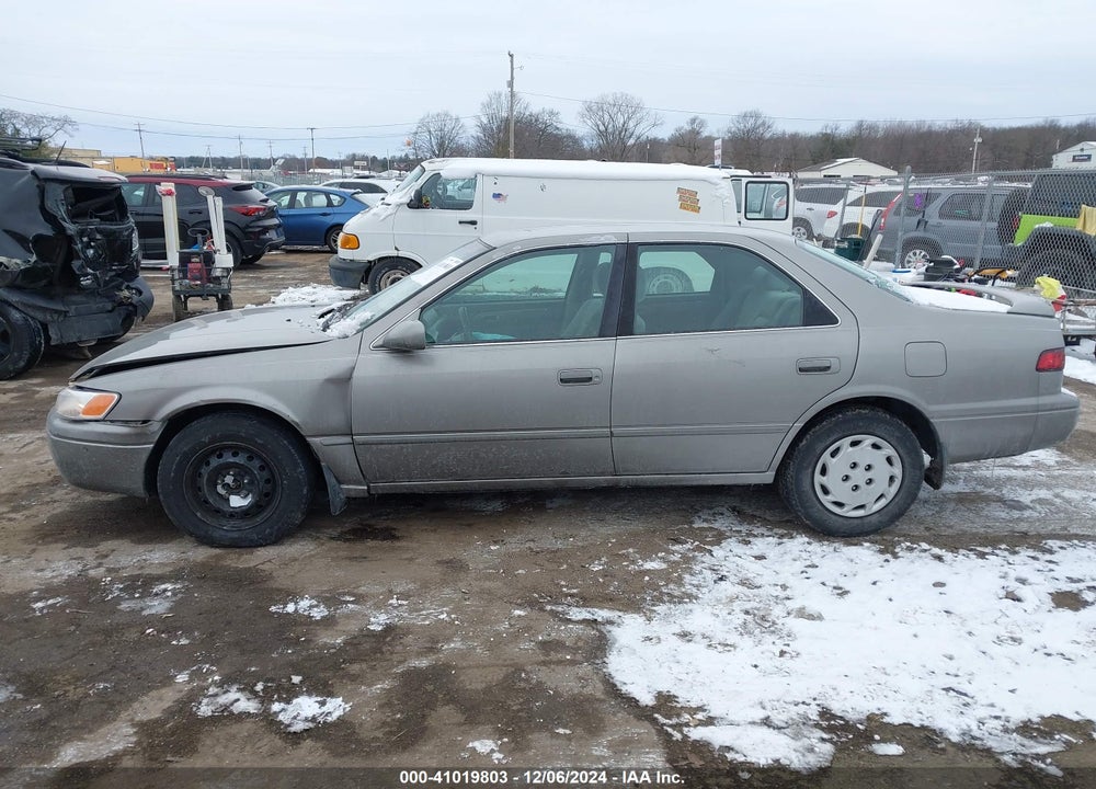 1998 TOYOTA CAMRY LE VIN: 4T1BG22K9WU293733