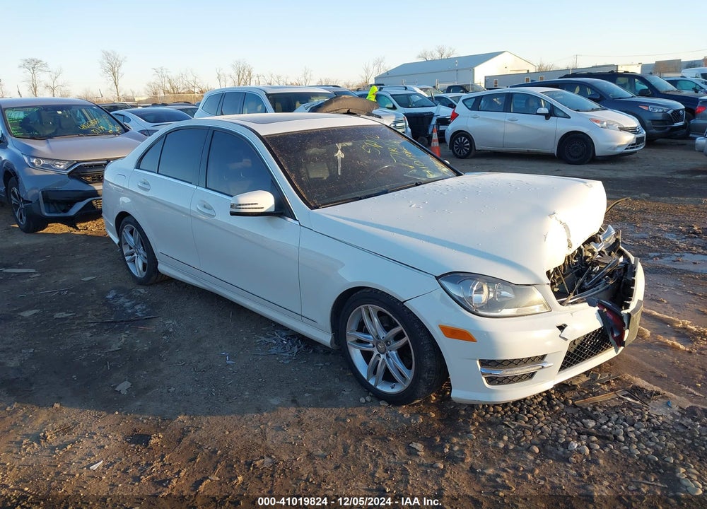2012 MERCEDES-BENZ C 300 LUXURY 4MATIC/SPORT 4MATIC VIN: WDDGF8BB1CR232672