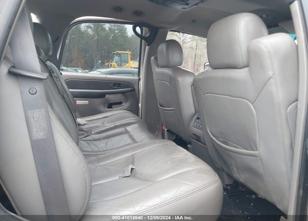 2000 CHEVROLET TAHOE VIN: 1GNEK13TXYJ173159