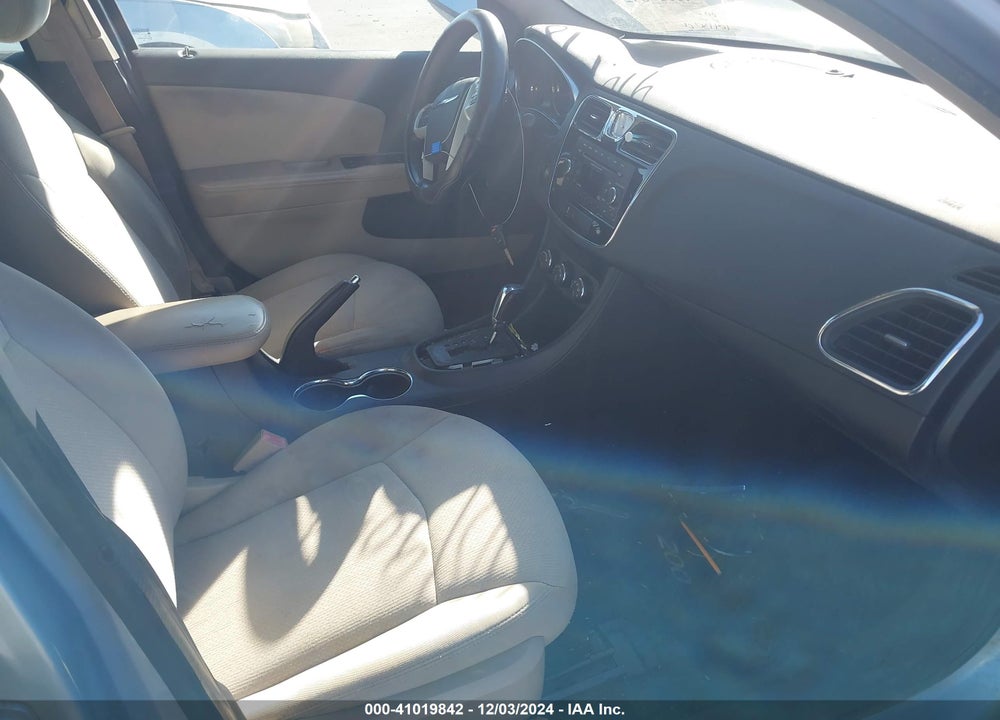 2012 CHRYSLER 200 TOURING VIN: 1C3CCBBB9CN331203