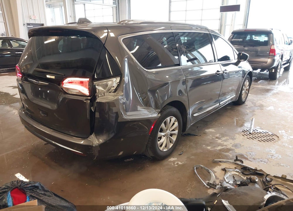 2019 CHRYSLER PACIFICA TOURING L VIN: 2C4RC1BG3KR685540