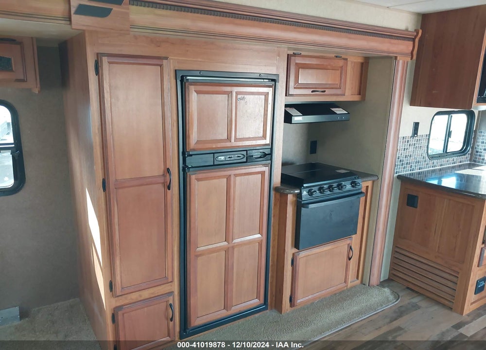 2015 STARCRAFT TRAVEL TRAILER VIN: 1SABS0BU7F2845194