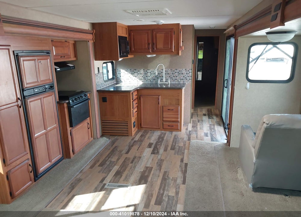 2015 STARCRAFT TRAVEL TRAILER VIN: 1SABS0BU7F2845194