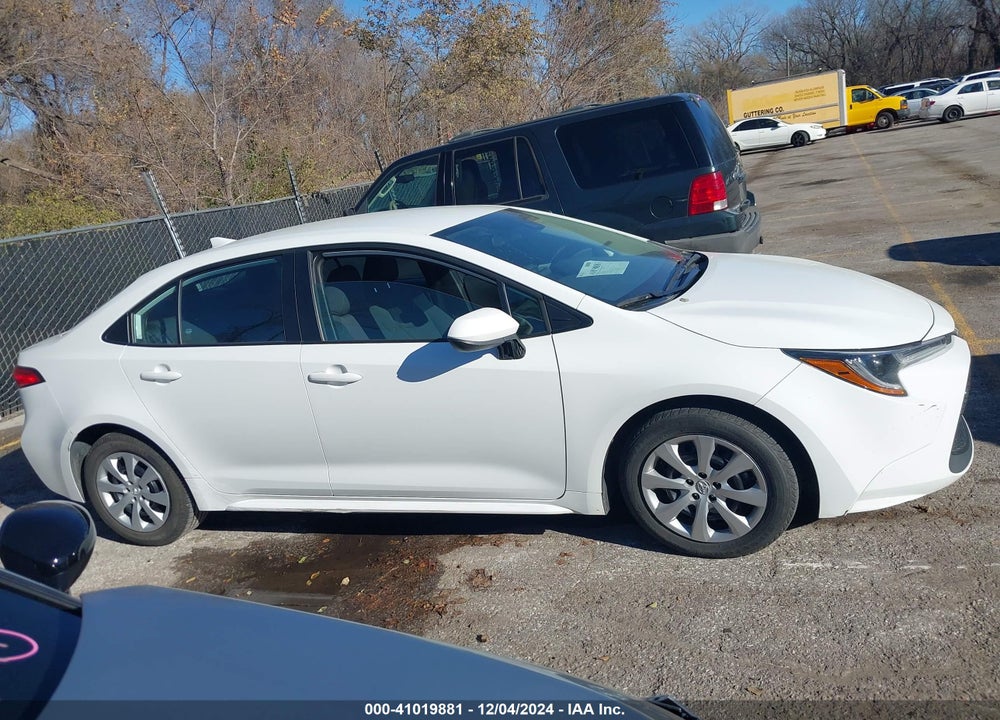 2022 TOYOTA COROLLA LE VIN: 5YFEPMAE5NP348862