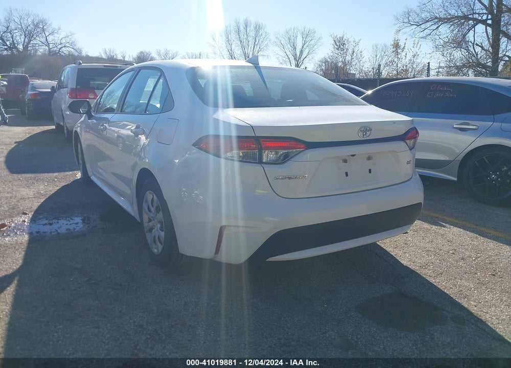 2022 TOYOTA COROLLA LE VIN: 5YFEPMAE5NP348862