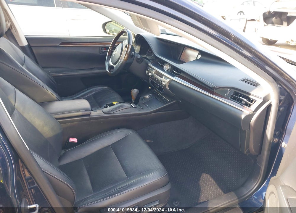 2013 LEXUS ES 350 VIN: JTHBK1GG0D2005557