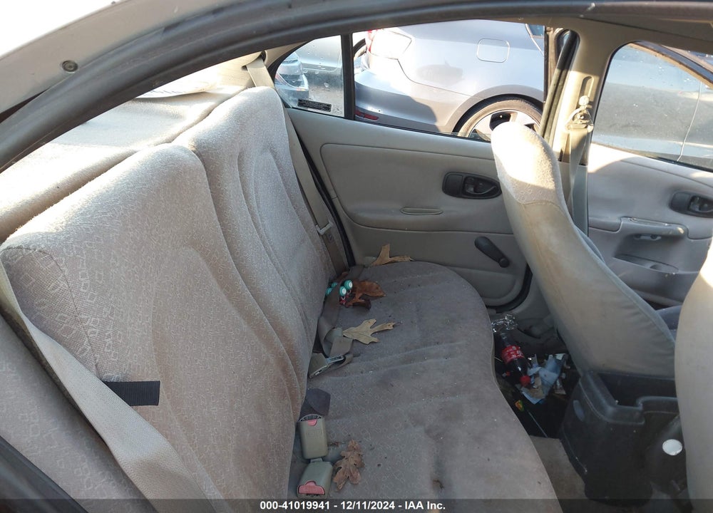2000 SATURN SL1 VIN: 1G8ZH5287YZ184581