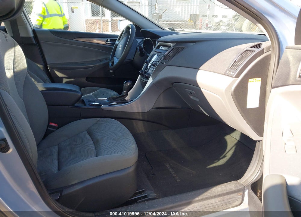 2013 HYUNDAI SONATA HYBRID VIN: KMHEC4A49DA086393