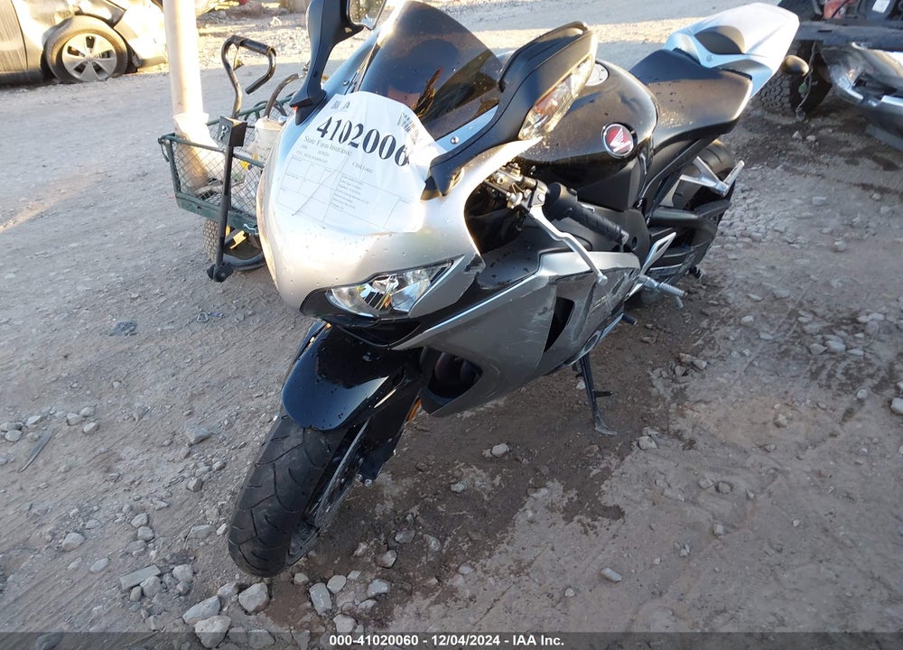 2008 HONDA CBR1000 RR VIN: JH2SC590X8M003385