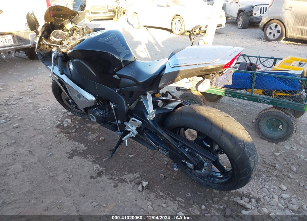2008 HONDA CBR1000 RR VIN: JH2SC590X8M003385