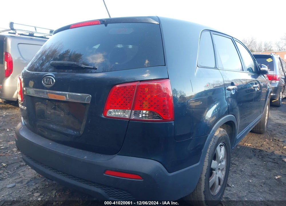 2011 KIA SORENTO LX VIN: 5XYKT3A19BG114987