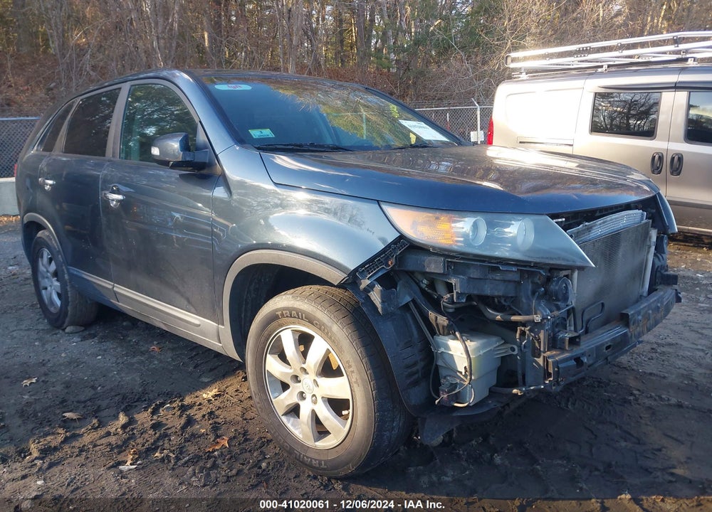 2011 KIA SORENTO LX VIN: 5XYKT3A19BG114987