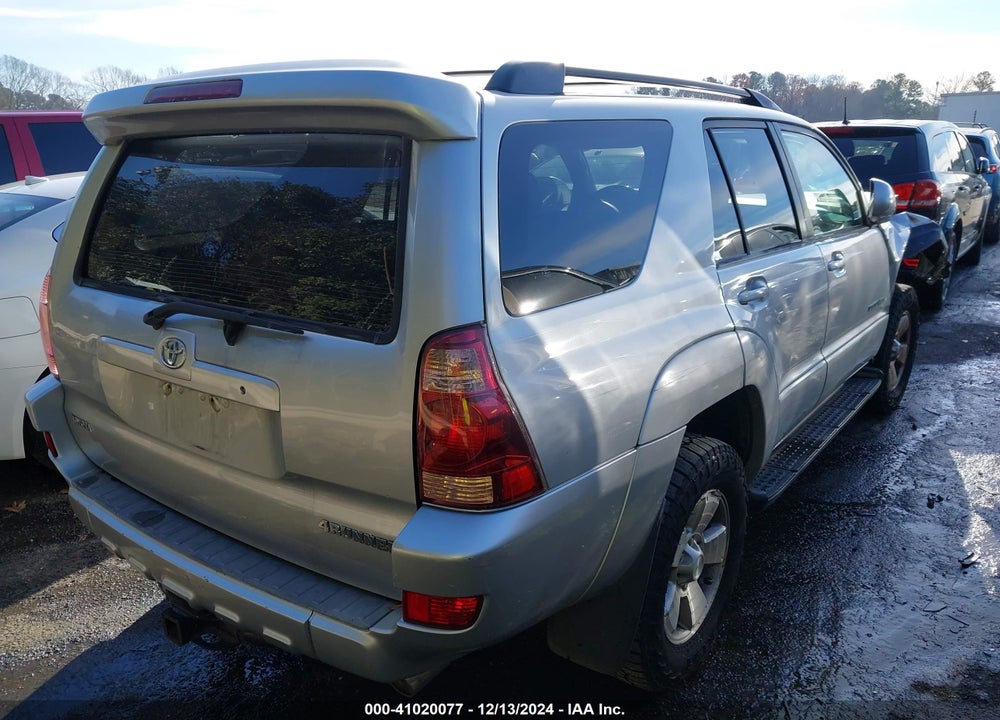 2005 TOYOTA 4RUNNER LIMITED V8 VIN: JTEBT17R050047428
