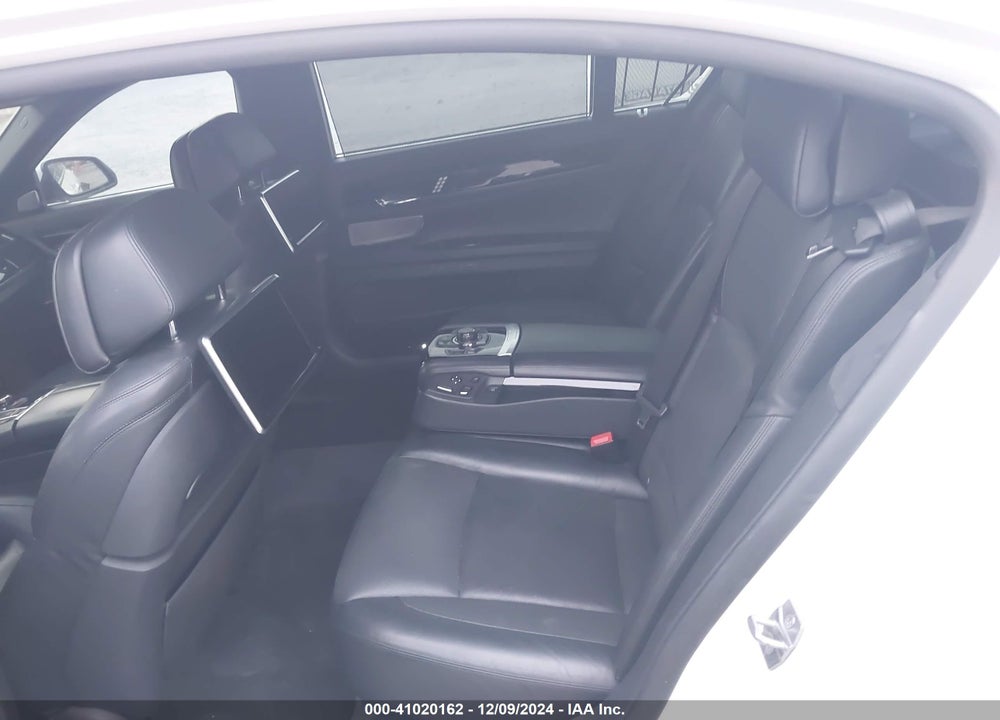 2013 BMW 750LI VIN: WBAYE8C55DDS15945