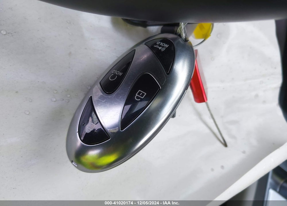 2024 HYUNDAI ELANTRA VIN: KMHLP4DG2RU637447