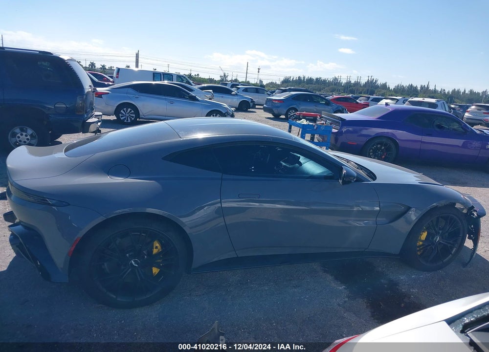 2021 ASTON MARTIN VANTAGE AUTOMATIC VIN: SCFSMGAW0MGN05561