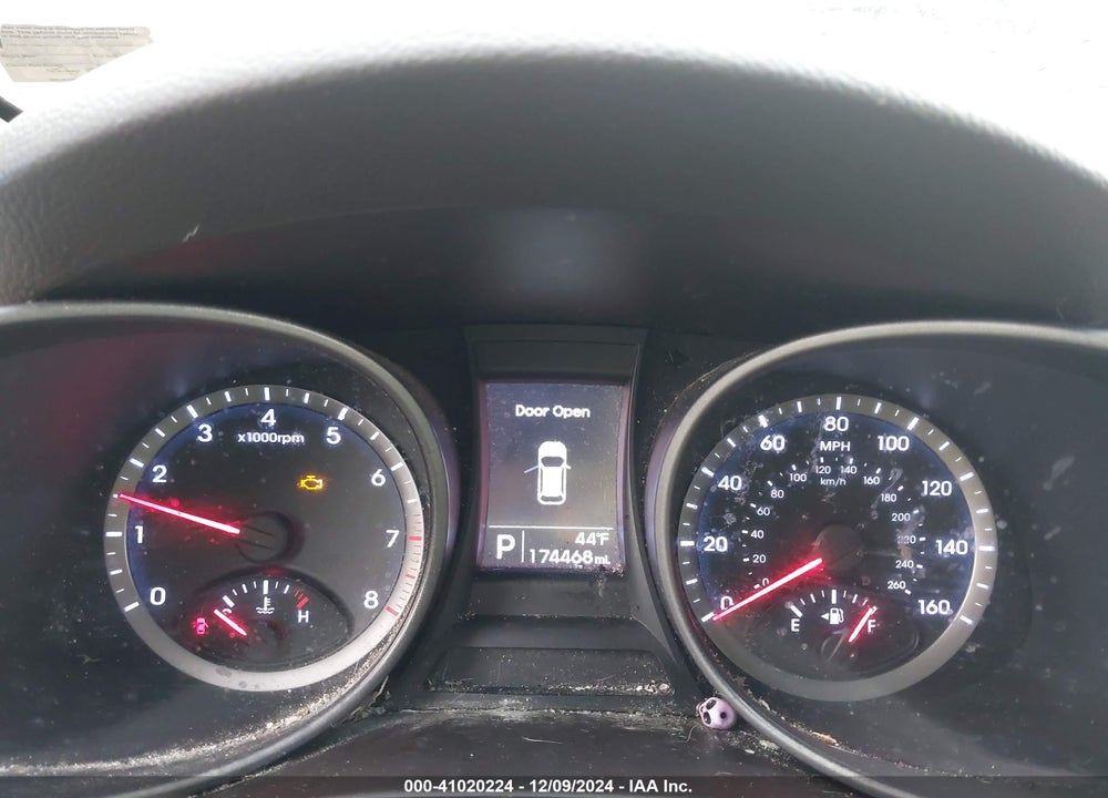 2016 HYUNDAI SANTA FE SPORT 2.4L VIN: 5XYZU3LB0GG378009