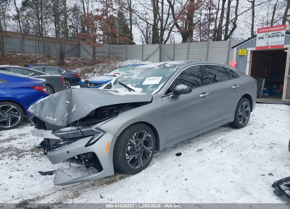 2025 KIA K5 VIN: KNAG64J7XS5282702
