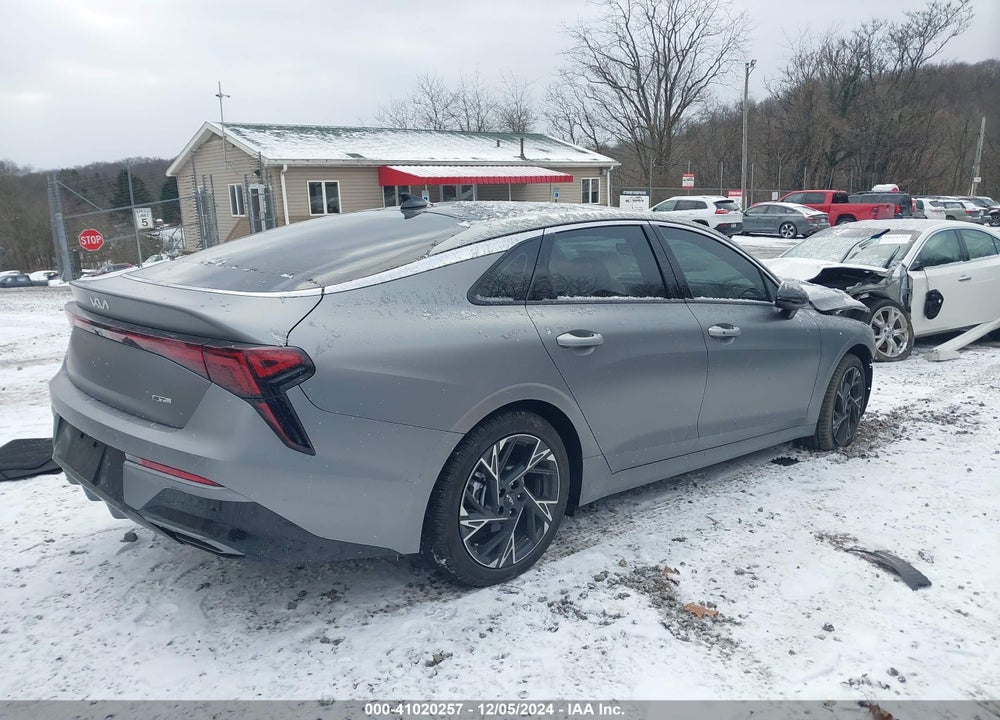 2025 KIA K5 VIN: KNAG64J7XS5282702