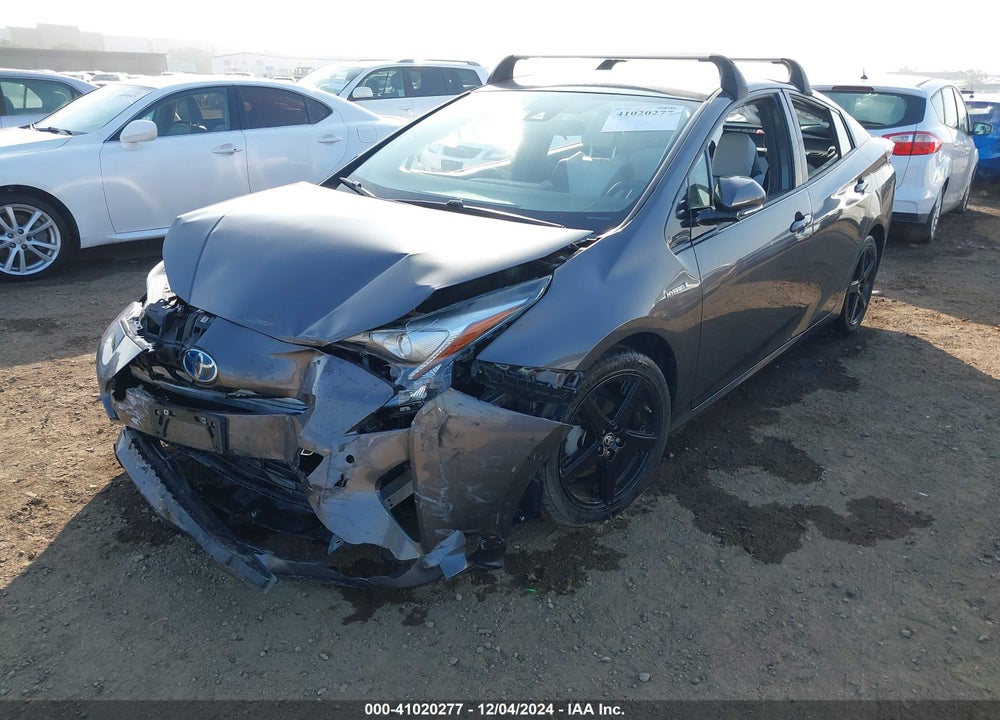 2018 TOYOTA PRIUS THREE TOURING VIN: JTDKARFU8J3546467