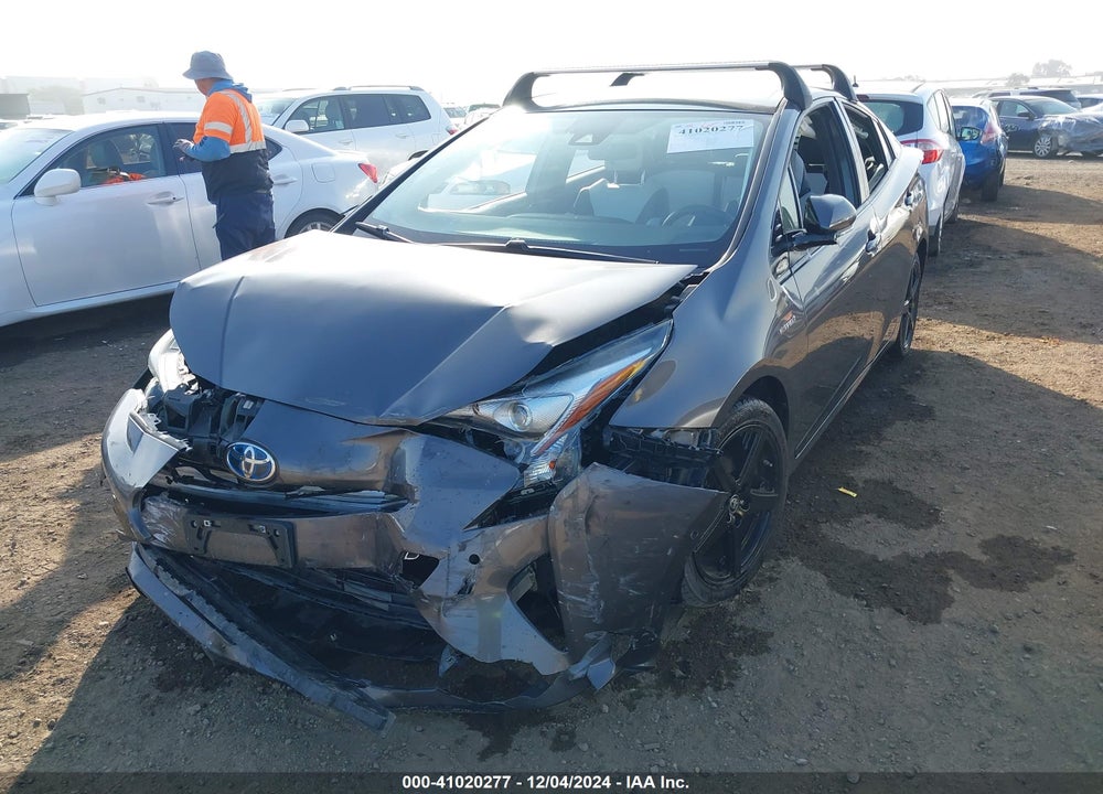 2018 TOYOTA PRIUS THREE TOURING VIN: JTDKARFU8J3546467