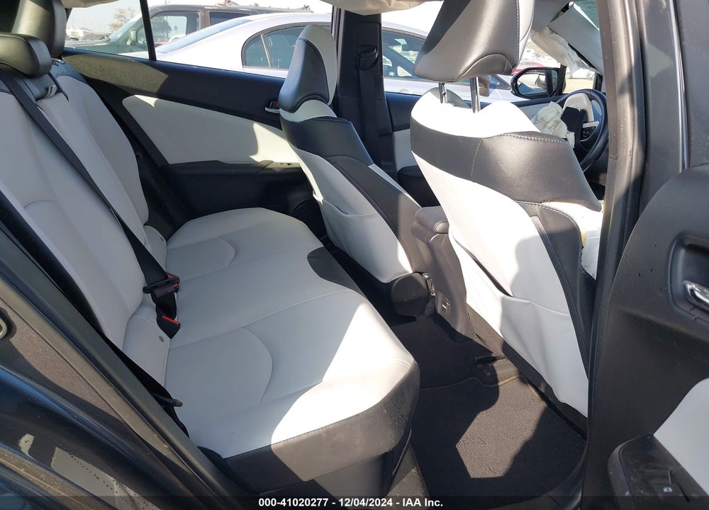 2018 TOYOTA PRIUS THREE TOURING VIN: JTDKARFU8J3546467