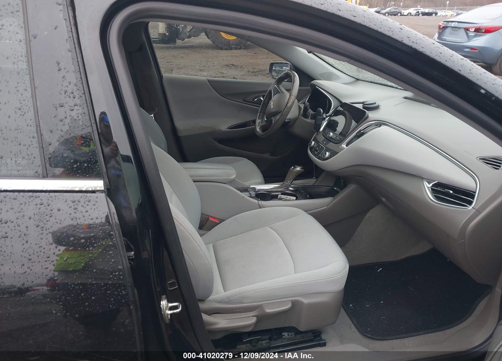 2018 CHEVROLET MALIBU VIN: 1G1ZD5ST7JF123527