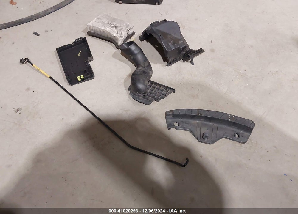 2016 FORD ESCAPE SE VIN: 1FMCU0G7XGUA28391