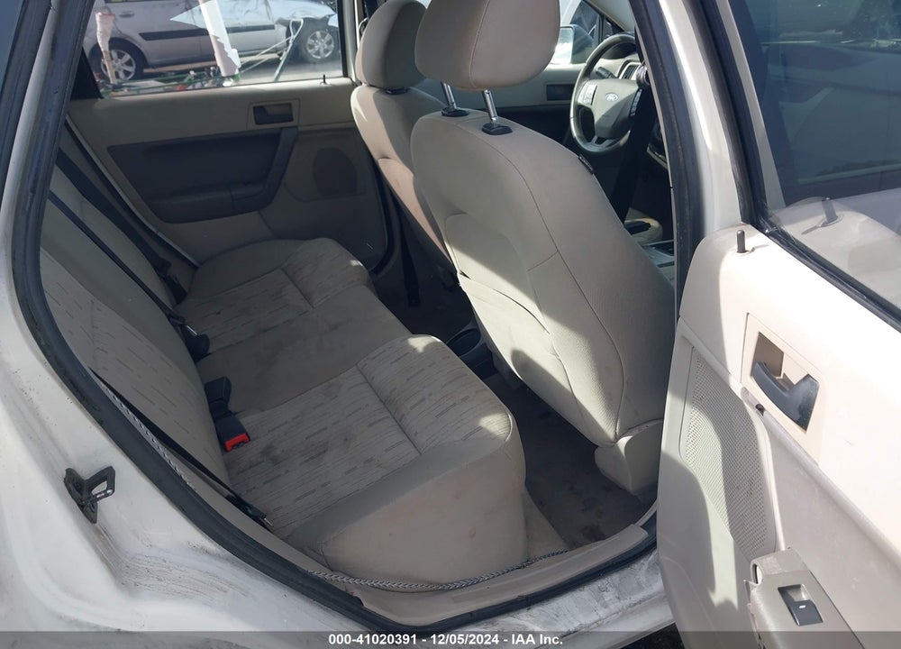 2010 FORD FOCUS SE VIN: 1FAHP3FN8AW198818