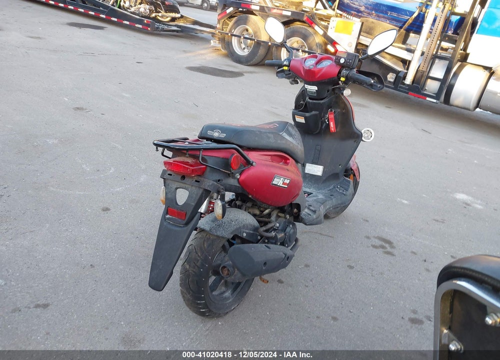 2018 GENUINE SCOOTER CO. ROUGHHOUSE 50 VIN: RFVPMP206J1014916