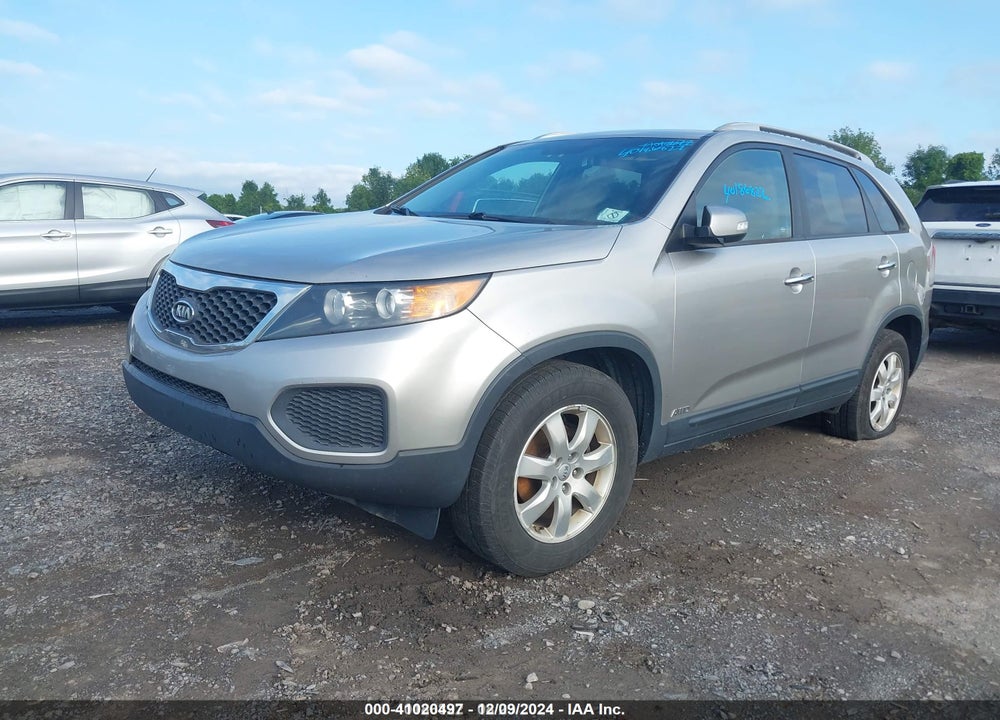 2013 KIA SORENTO VIN: 5XYKTDA2XDG323124