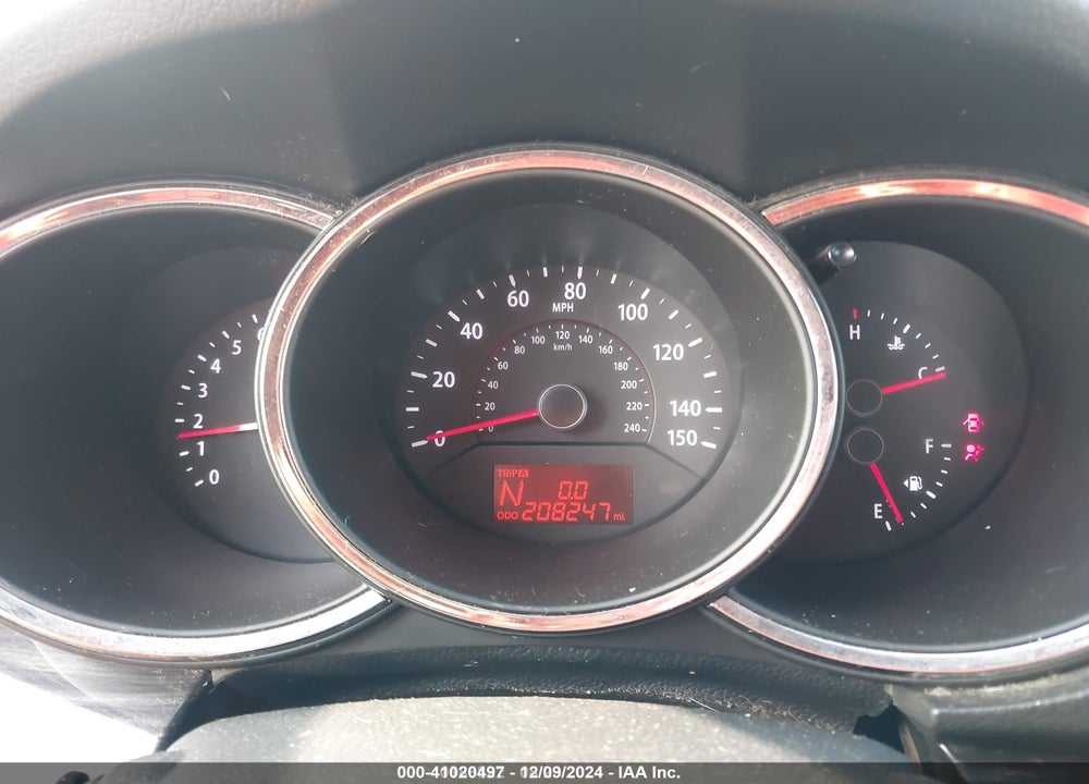 2013 KIA SORENTO VIN: 5XYKTDA2XDG323124